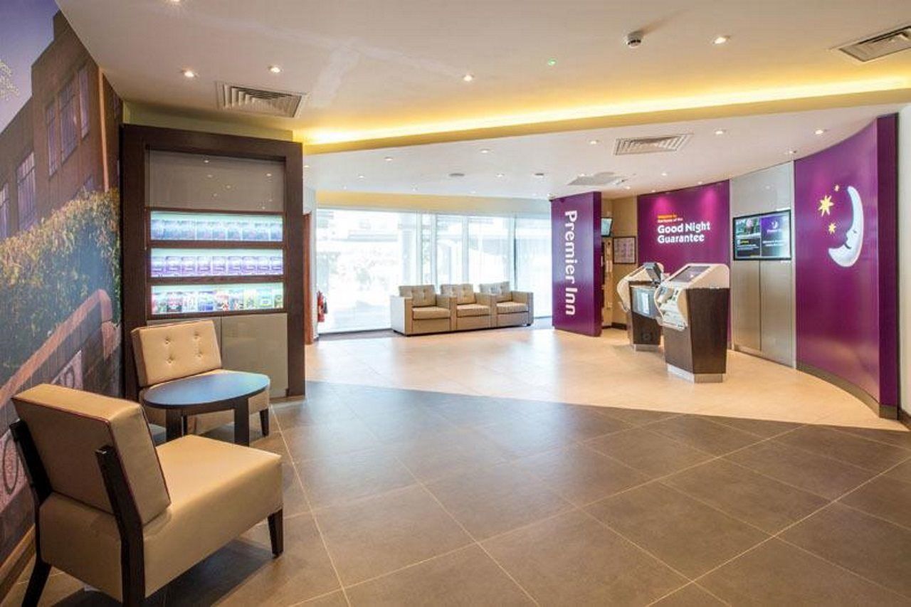 Premier Inn London Брентфорд Экстерьер фото